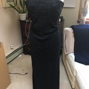Vintage Elegant evening embroidered gown